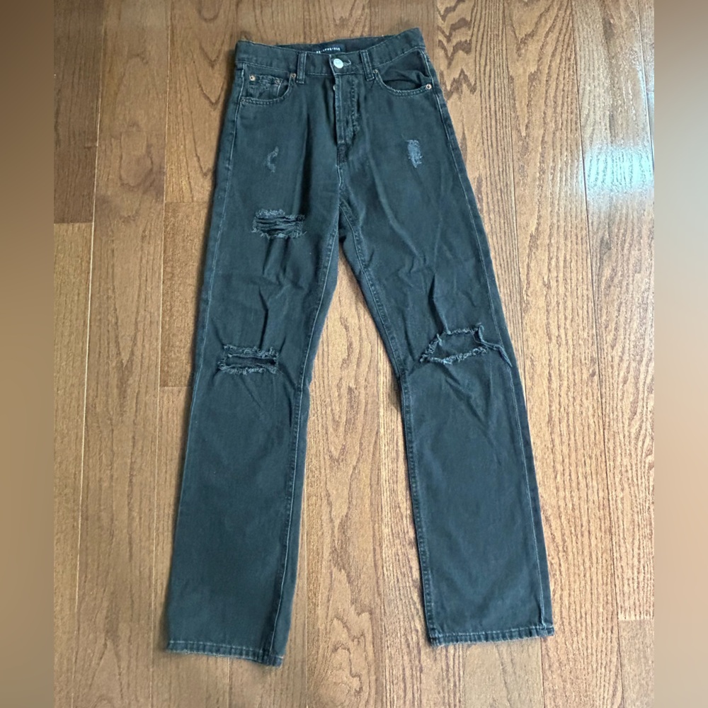 Women’s Black Distressed Baggy Jeans